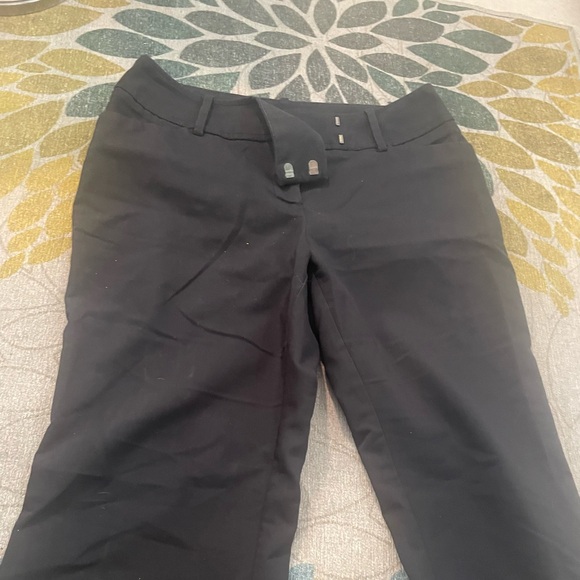 Mossimo Black dress pants with 4 pockets, and zipper clasp and button closure. - Picture 4 of 9